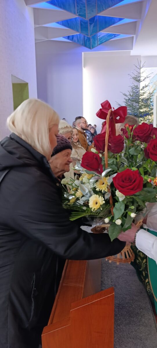 Obrazek posiada pusty atrybut alt; plik o nazwie 00004Jubileusz-100-urodzin-541x1200.jpg